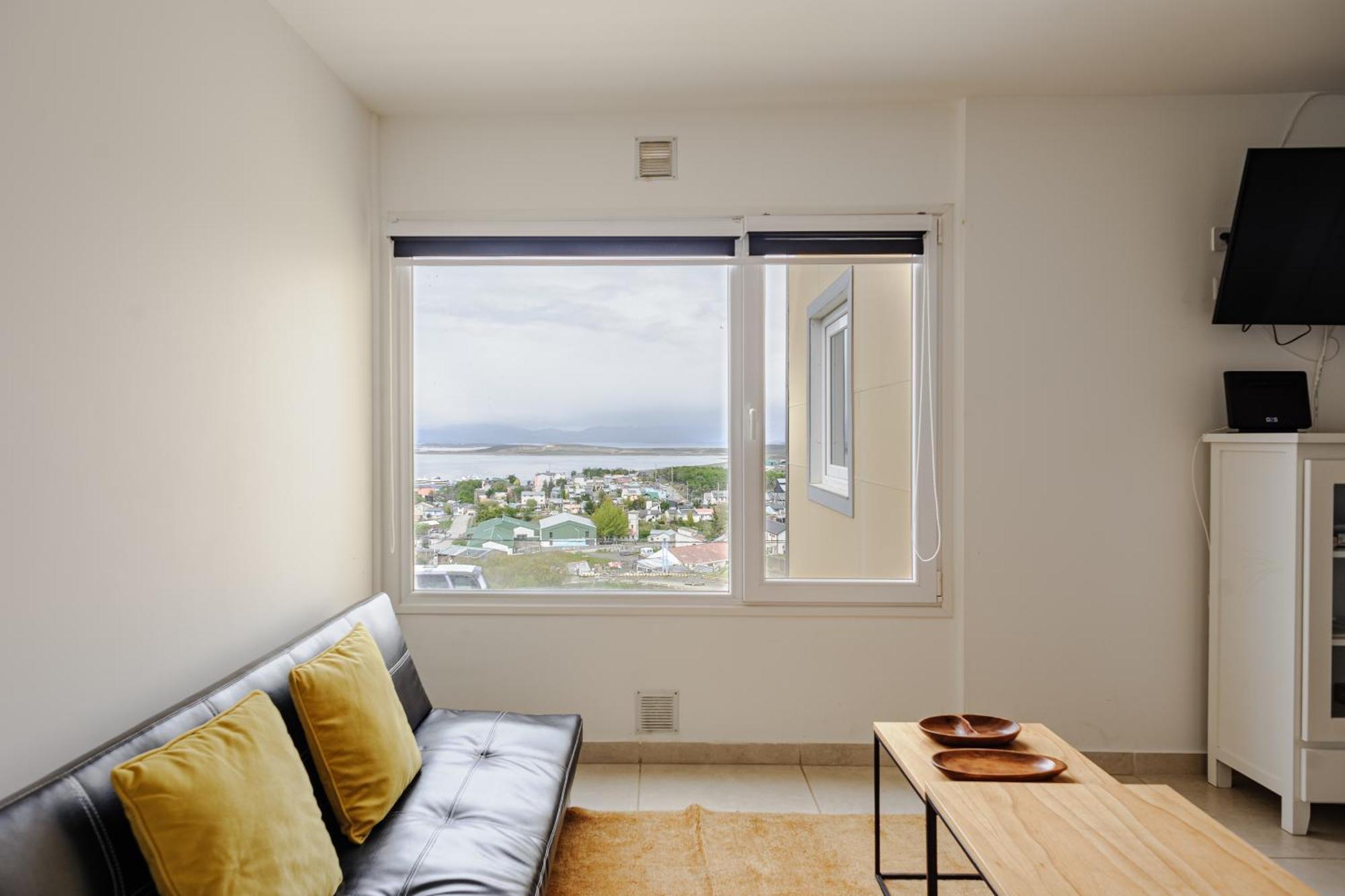 Gray Fox Apartments Las Aljabas Ушуая Екстериор снимка